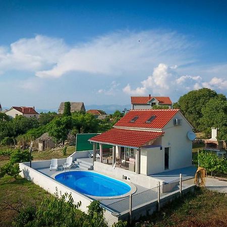 Villa Baras Garden - House With Pool Mirca  Ngoại thất bức ảnh