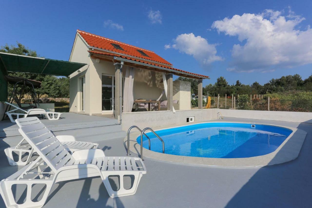 Villa Baras Garden - House With Pool Mirca  Ngoại thất bức ảnh